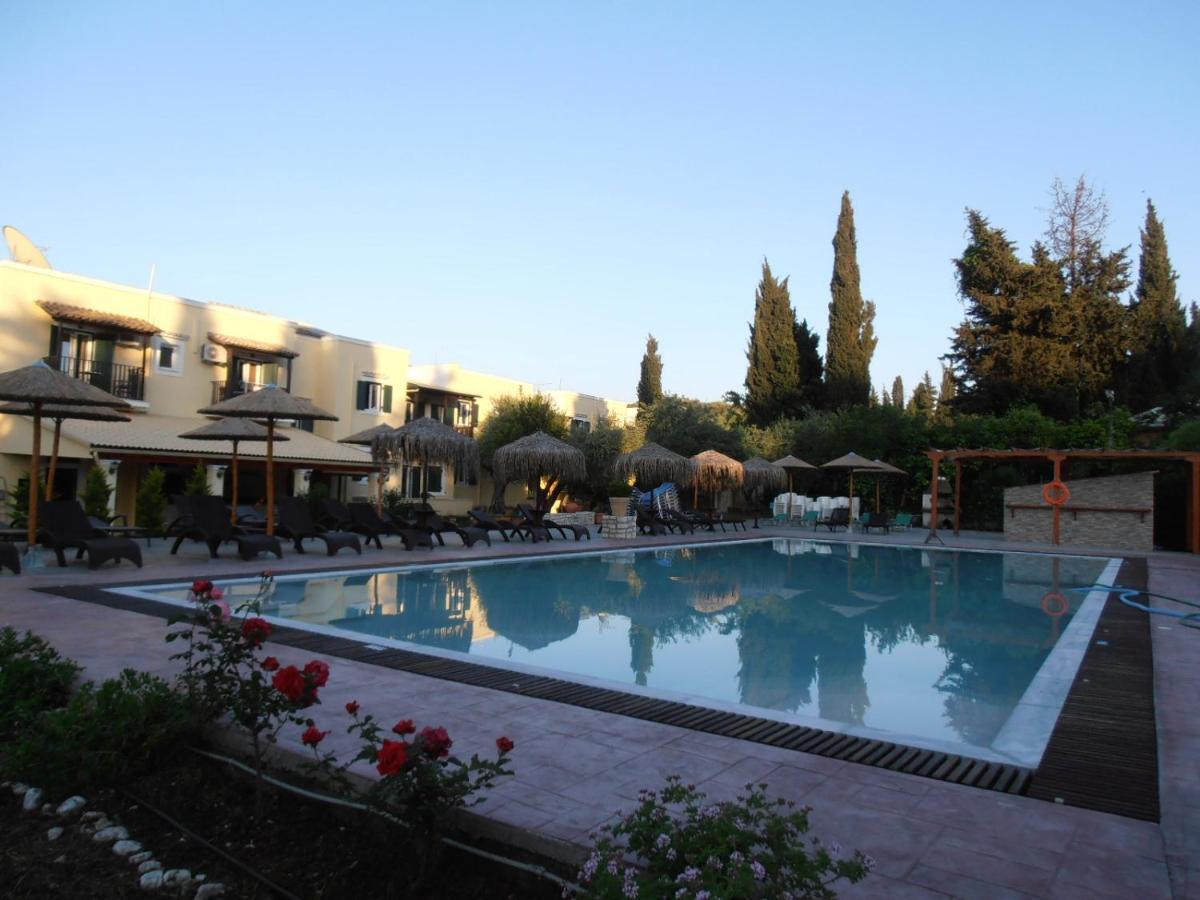 Hotel Frosini Gardens Kassiopi Exterior foto